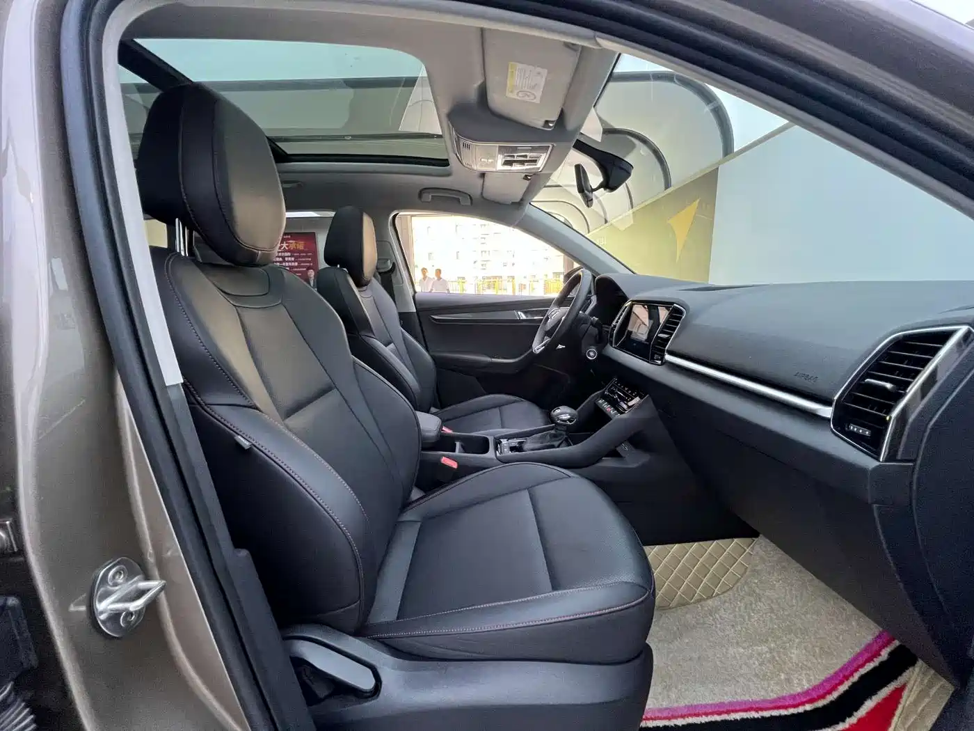 Škoda Karoq 2023 2022 TSI280 Premium Edition