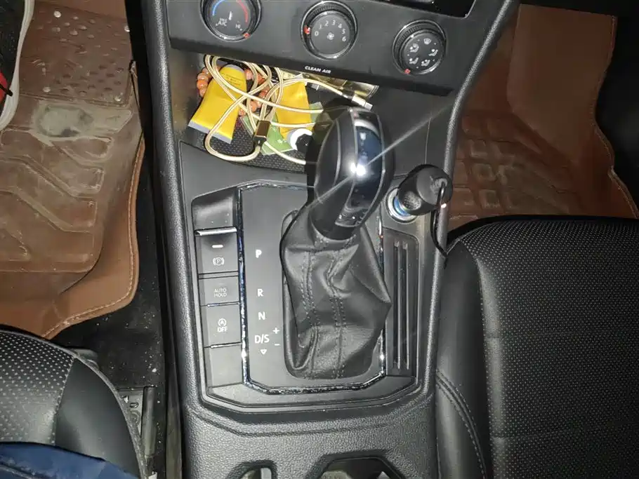 Volkswagen Lavida 2019 1.5L Automatic Comfort Edition China VI фото 16