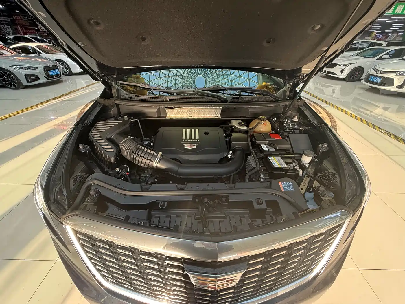 CADILLAC XT5