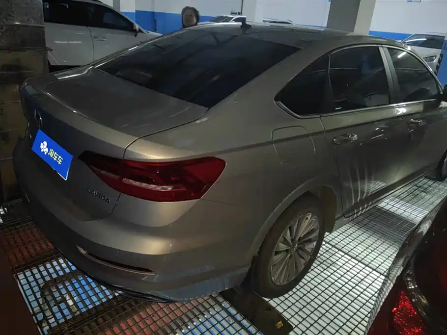 Volkswagen Lavida 2019 1.5L Automatic Comfort Edition China VI фото 3