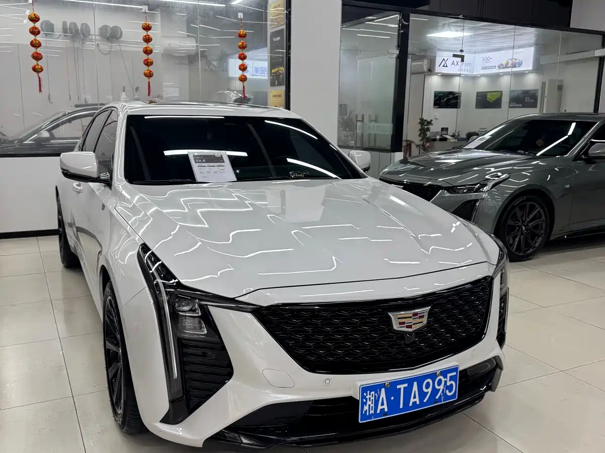 Cadillac CT5 2024 28T Luxury Model