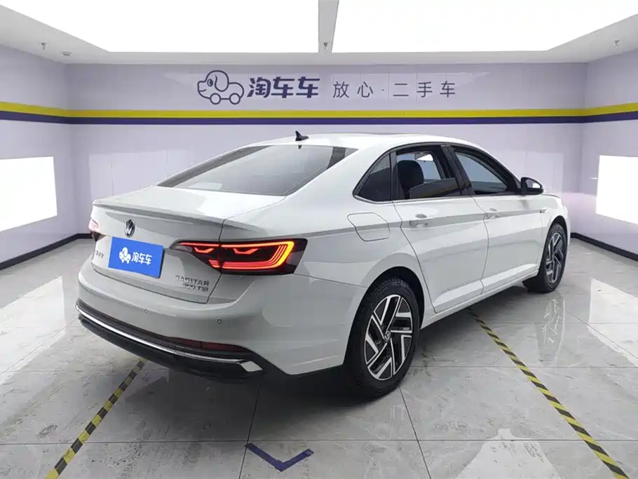 Volkswagen Sagitar 2024 300TSI DSG Flying Edition фото 3