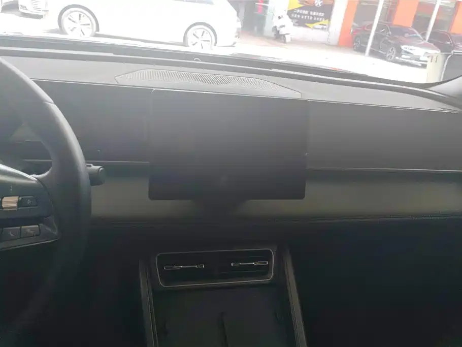 BYD Qin L 2024 DM-i 80KM Leading Edition фото 13