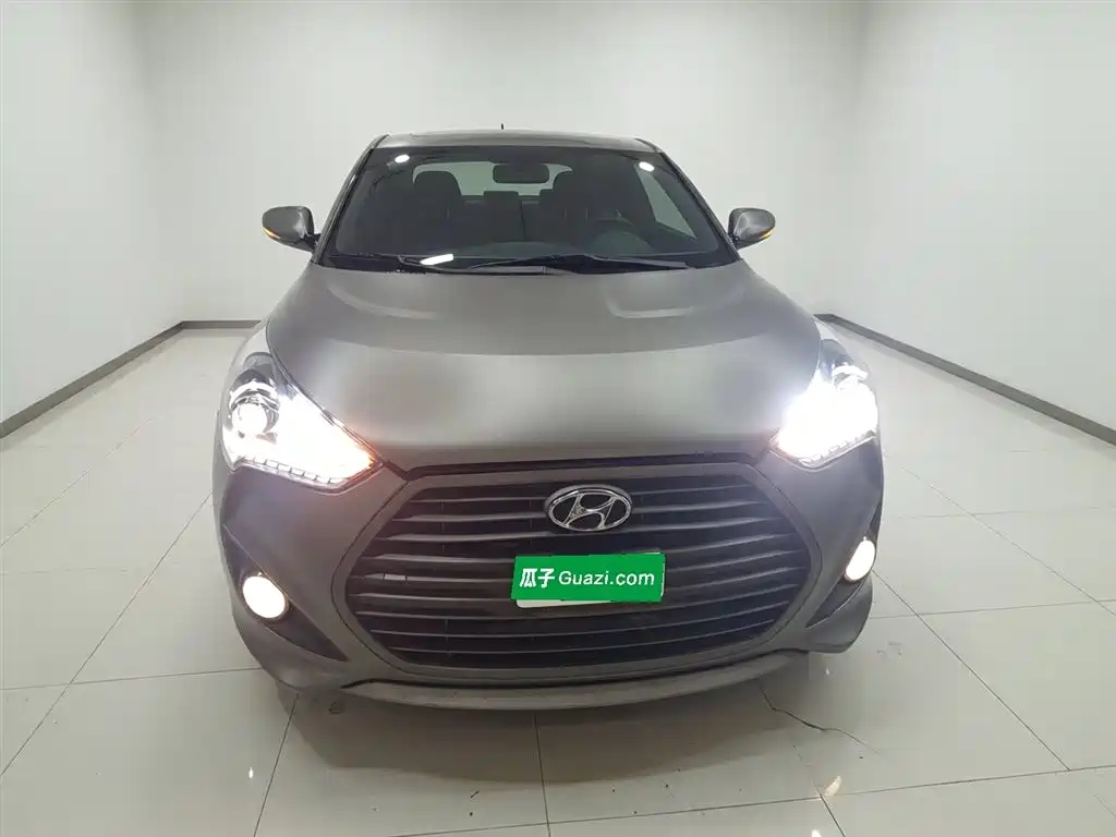 Hyundai Veloster 2015 1.6T Automatic Luxury Edition фото 3