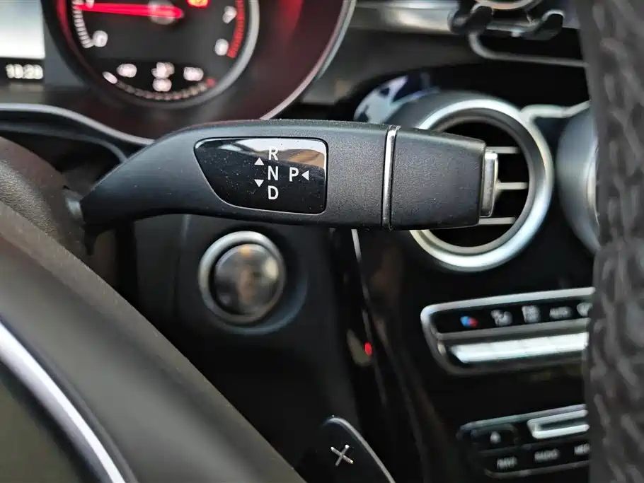 Mercedes-Benz GLC 2017 GLC 200 4MATIC фото 16