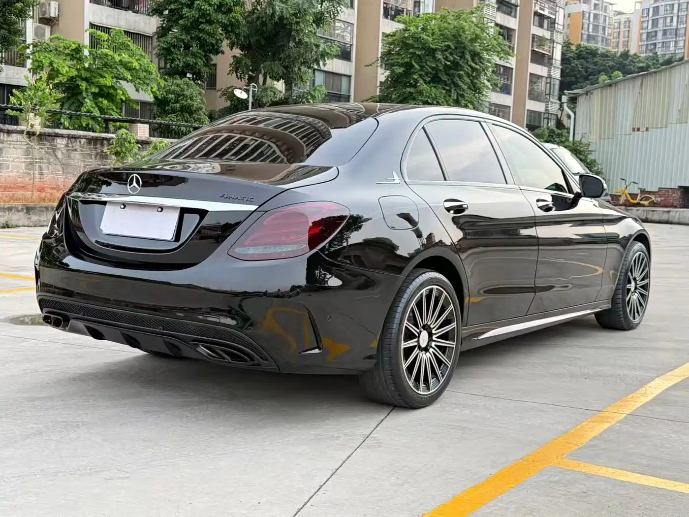 Mercedes-Benz C-Class 2016 2015 C 200 L 4MATIC