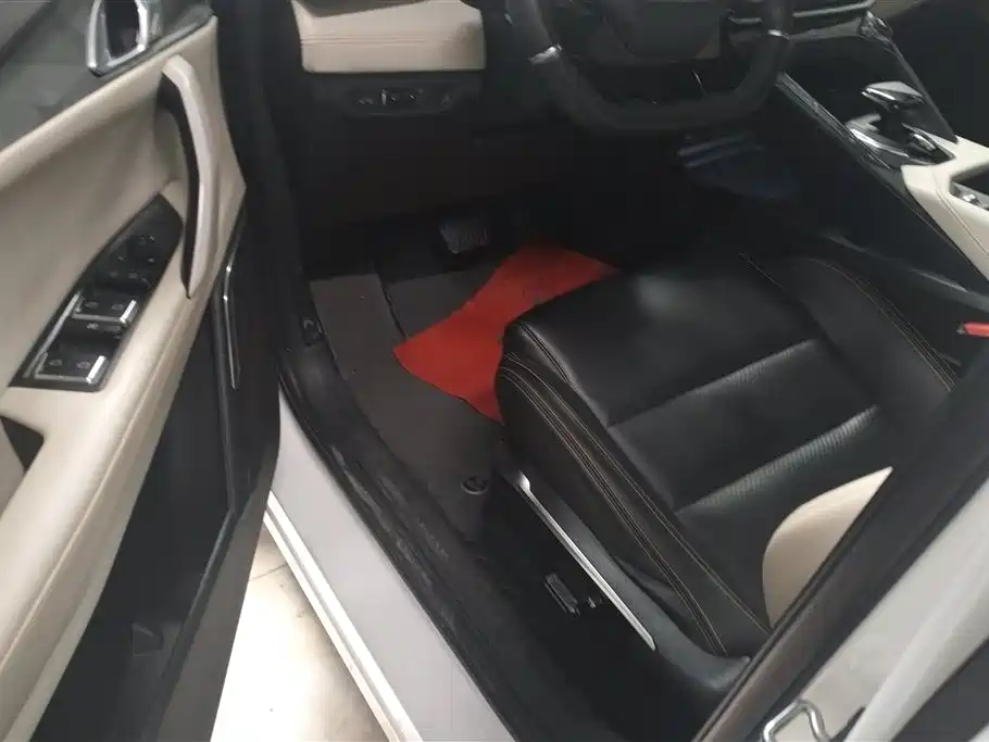 Lynk & Co 06 EM-P 2022 PHEV 84KM Range Pro фото 9