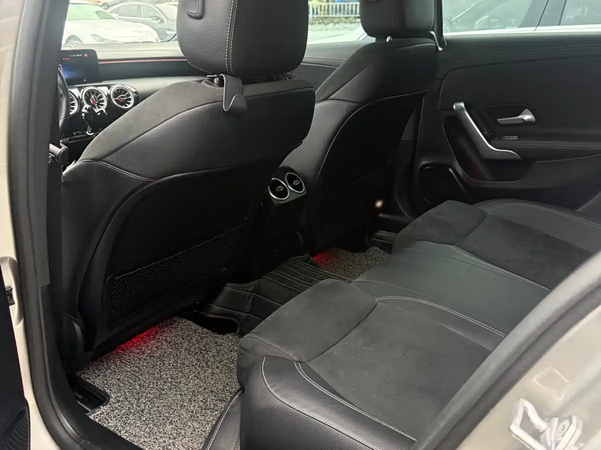 Mercedes-Benz A-Class 2021 A 200 L Sport Sedan Dynamic Type фото 6
