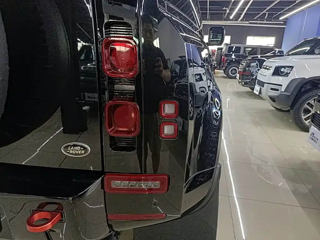Land Rover Defender 2026 2024 90 3.0T P400 HSE