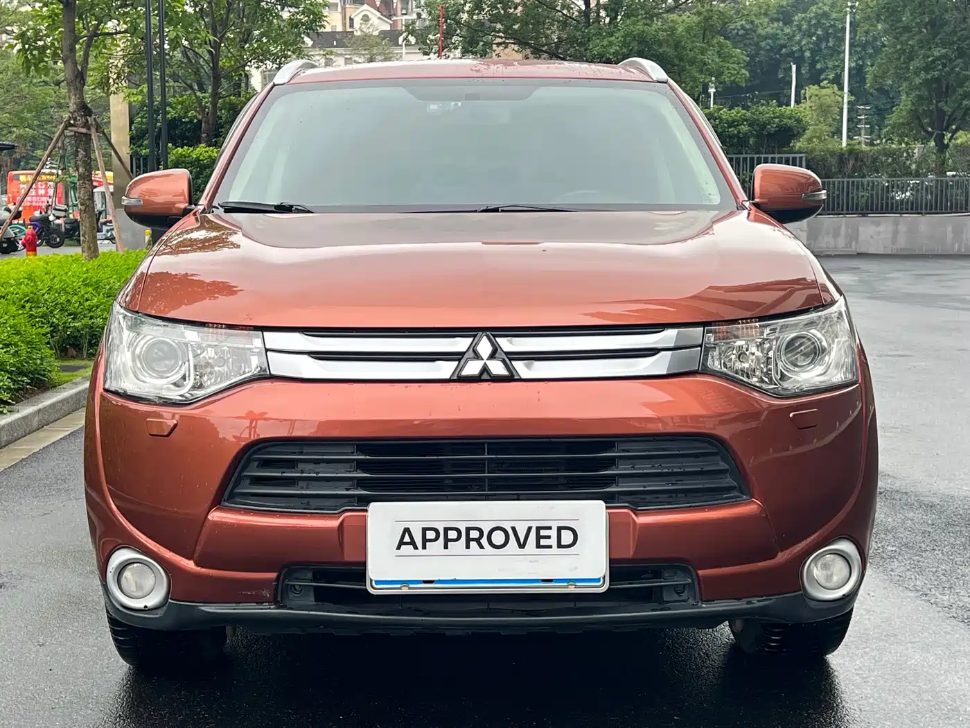 Mitsubishi Outlander (Import) 2014 2.4L 4WD Luxury Value Edition 5-seater фото 2