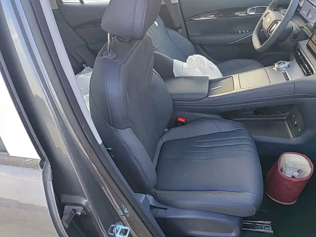 Фото 25 - Geely Galaxy Galaxy E5