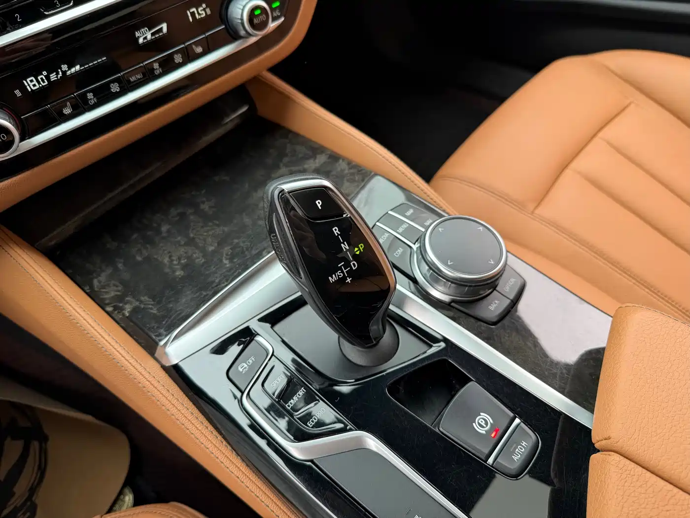 BMW 5 Series 2018 530Li Leading M Sport Package фото 18