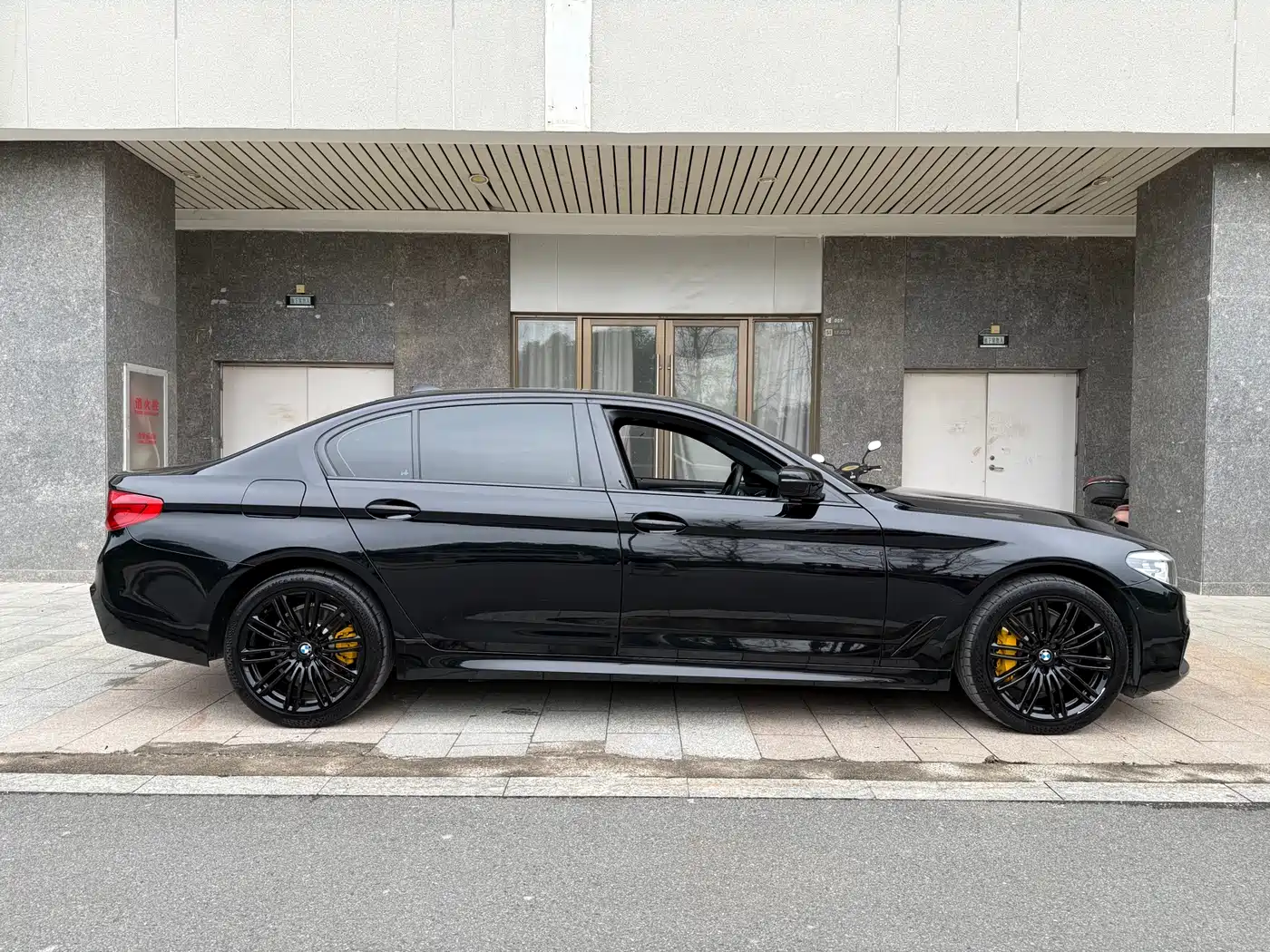 BMW 5 Series 2018 530Li Leading M Sport Package фото 5