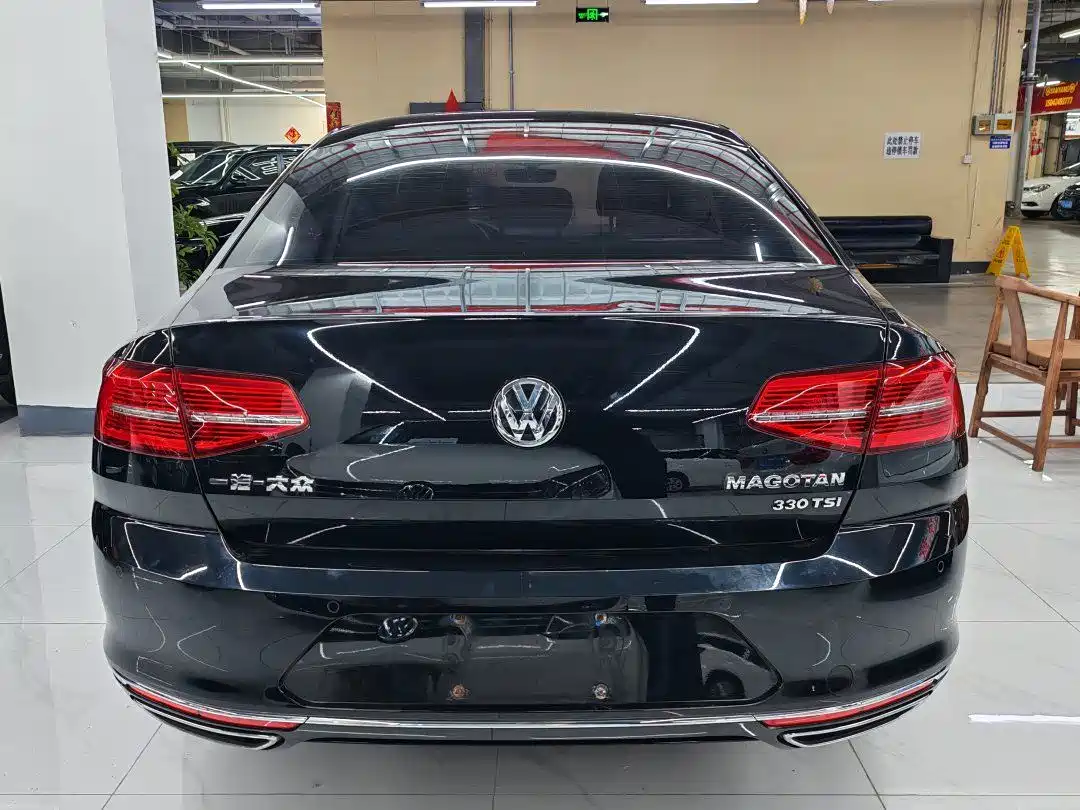 Volkswagen Magotan 2018 Facelift 330TSI DSG Luxury фото 5