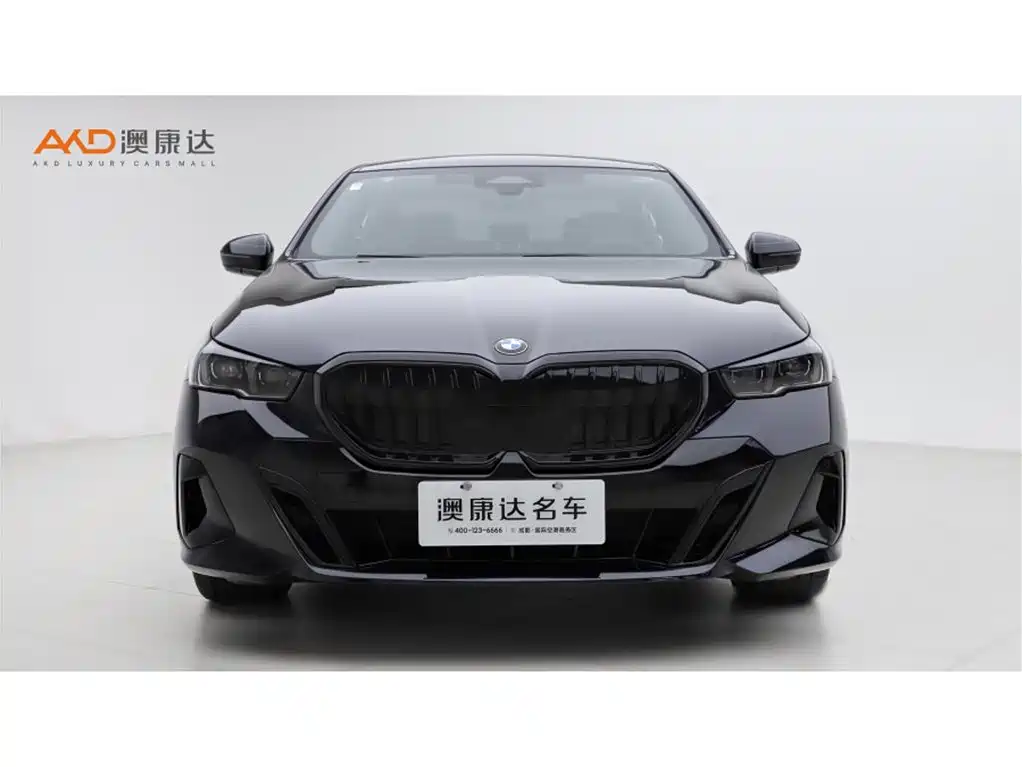 BMW 5 Series (Import) 2024 Model 525i M Sport Package фото 2