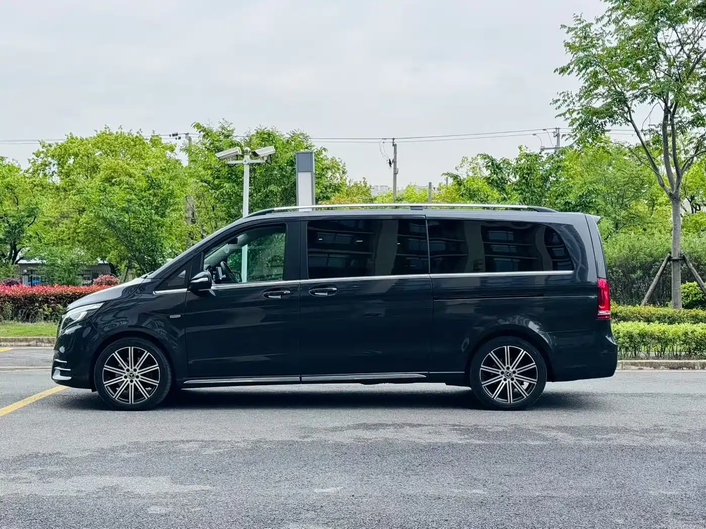 Mercedes-Benz V-Class 2021 V 260 L Long Wheelbase Luxury Edition фото 4