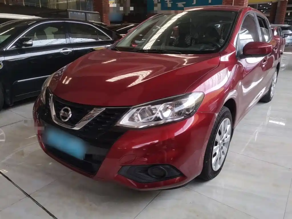 صورة 1 - Nissan Tiida