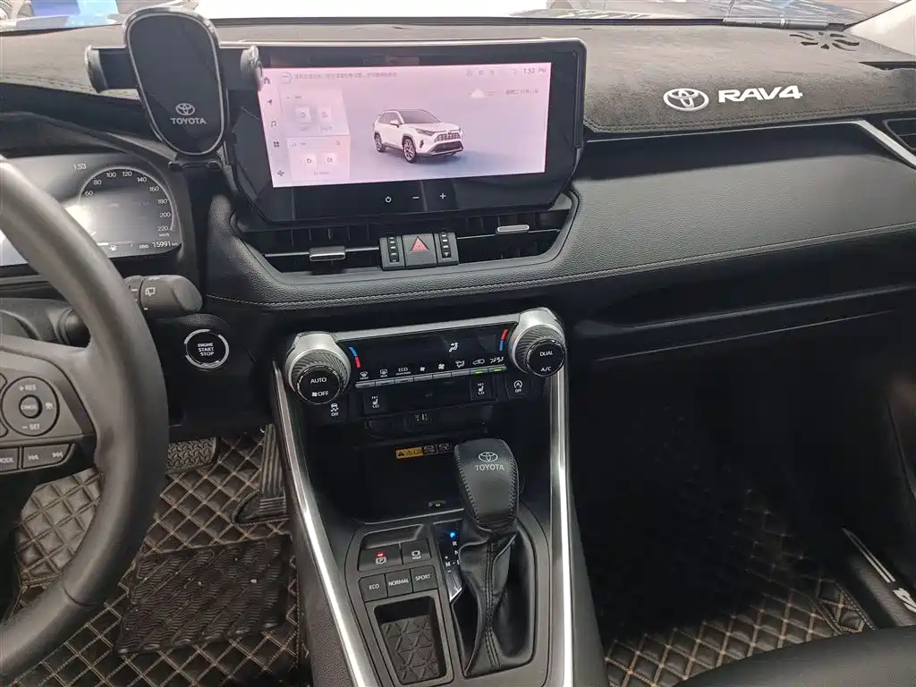 Toyota RAV4 Rongfang 2023 2.0L CVT FWD Style Plus Edition фото 13