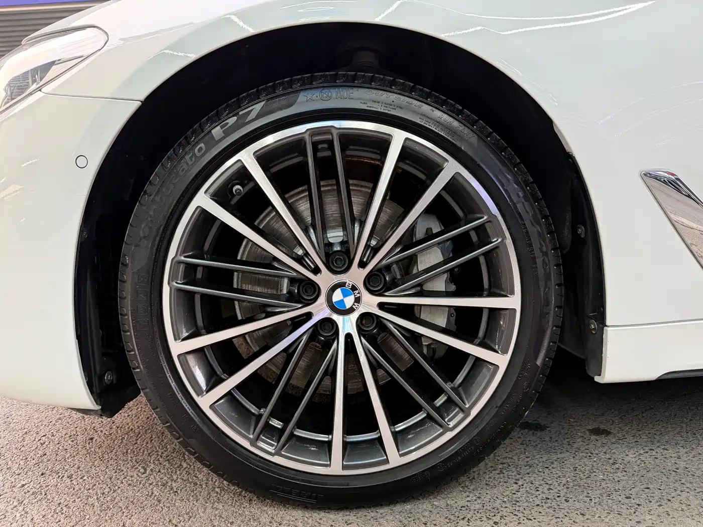 BMW 5 Series 2020 530Li Leading M Sport Package фото 5