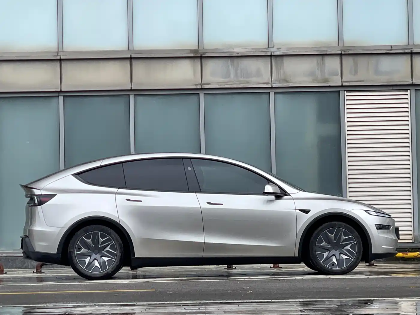 Tesla Model Y L 2026 2025 Facelift Long Range AWD