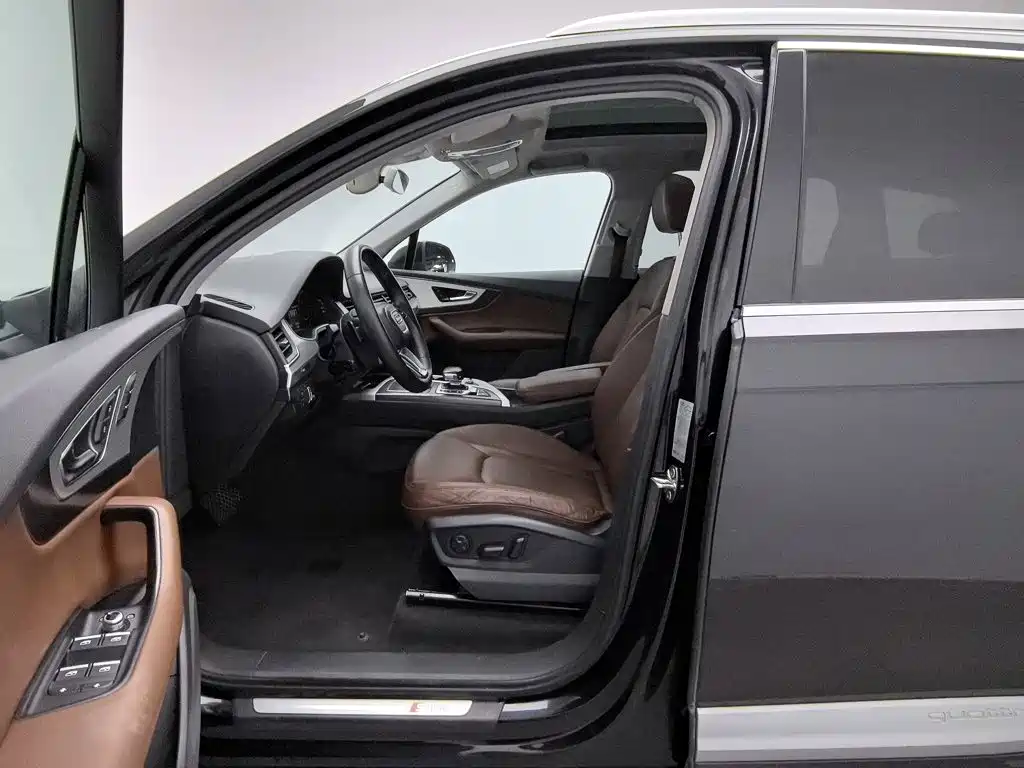 Photo 10 - Audi Q7