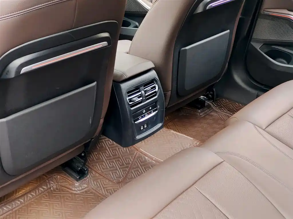BMW 3 Series 2022 325Li M Sport Package фото 9