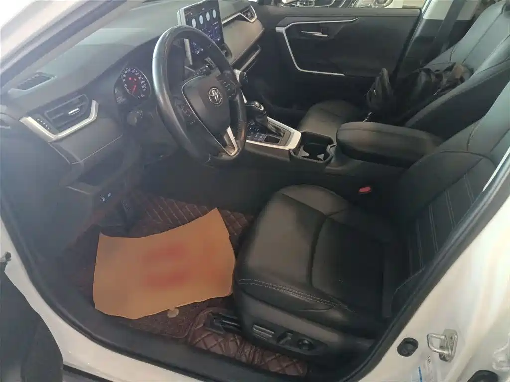 Toyota Wildlander 2022 2.0L CVT AWD Luxury Edition фото 15