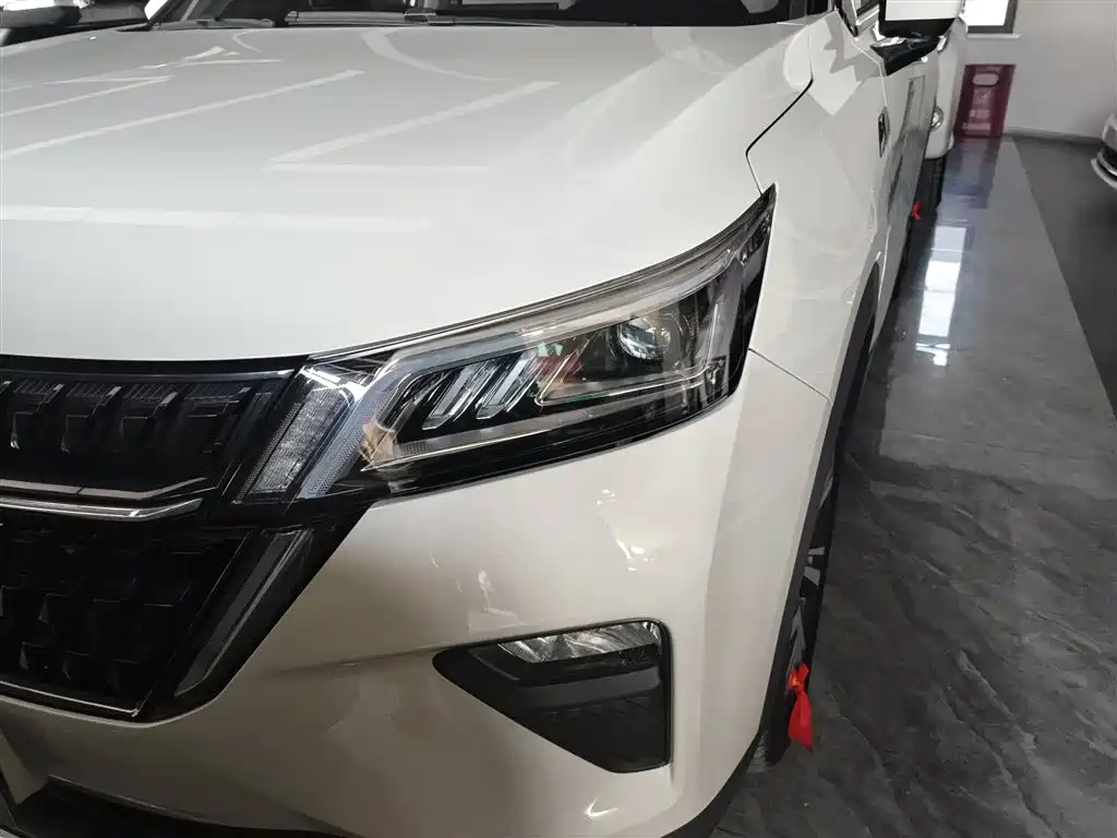 Wuling Motors Wuling Xingchen 2021 2021 1.5T CVT Stellar Edition