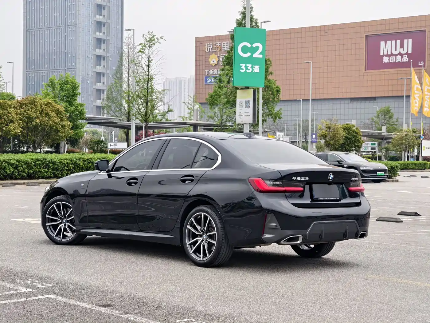 BMW 3 Series 2024 320i M Sport Package фото 4
