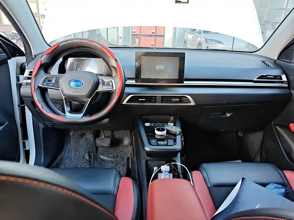 BYD e2 2020 2019 Standard Range Intelligent Comfort