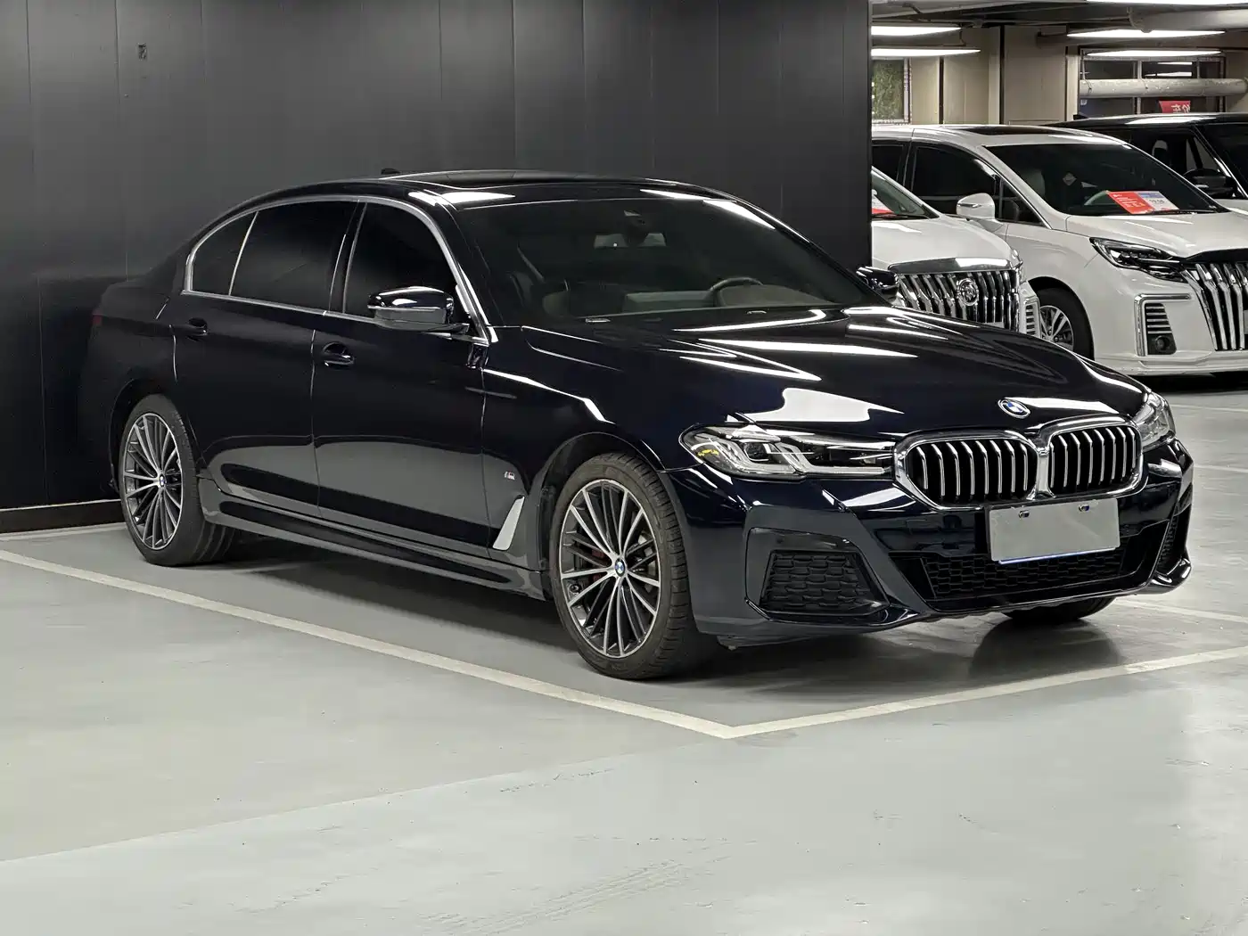 BMW 5 Series 2022 Facelift 530Li Leading M Sport Package фото 3
