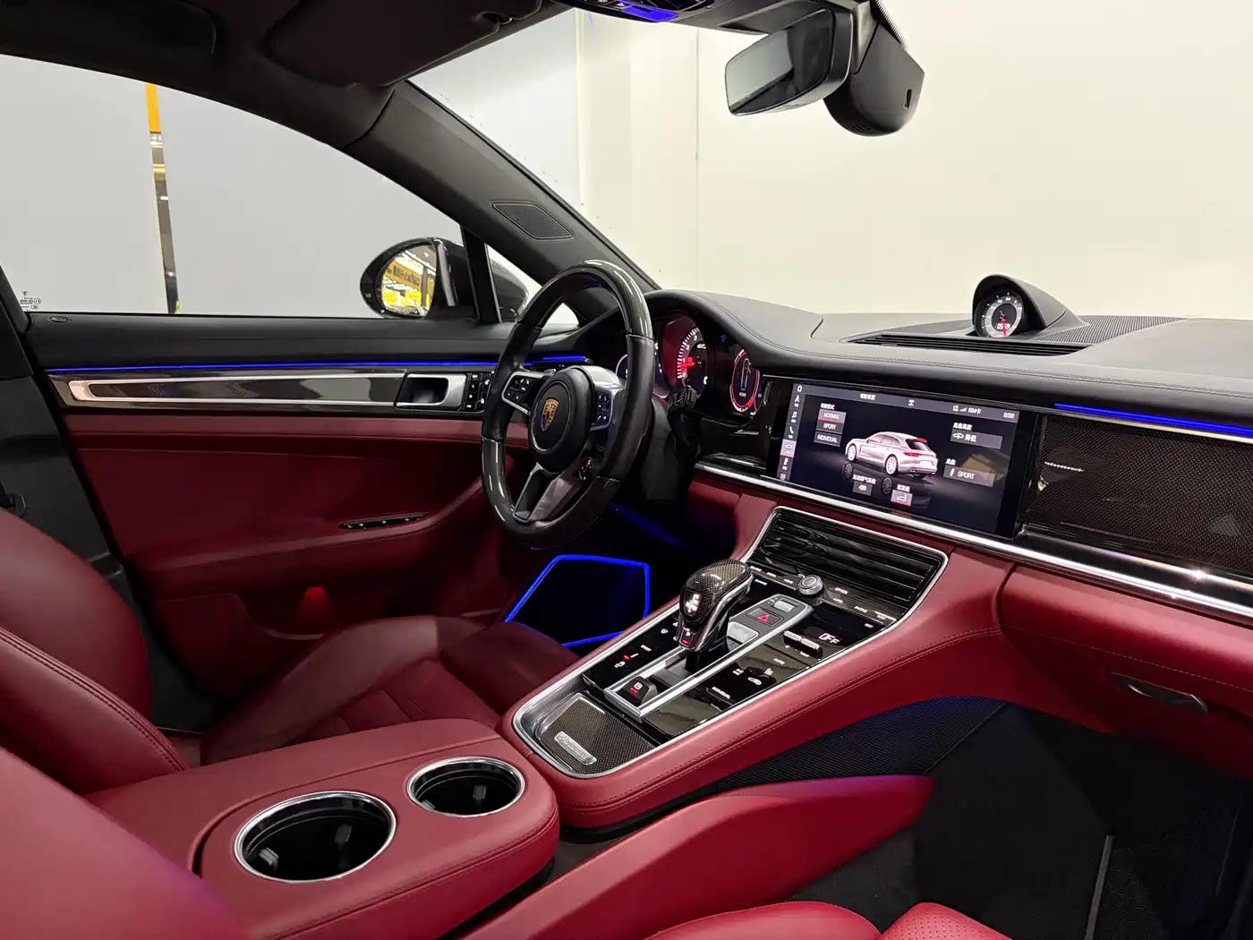 Porsche Panamera 2017 Panamera 4 Sport Turismo 3.0T фото 8