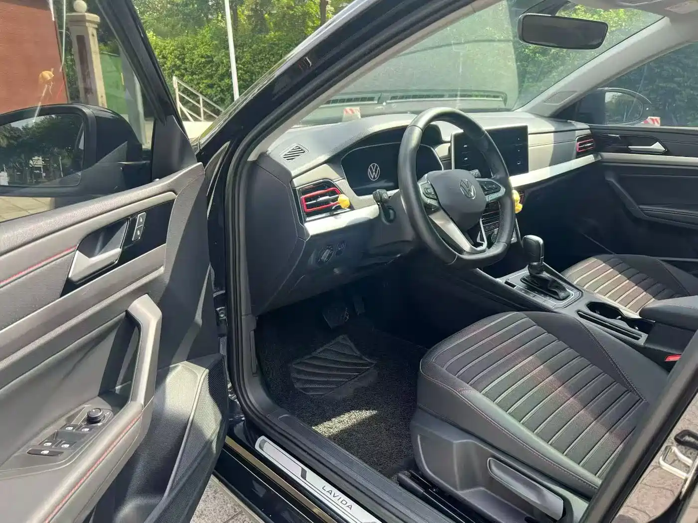 Фото 4 - Volkswagen Lavida