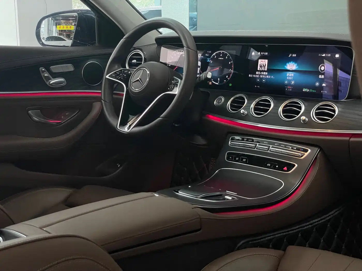 MERCEDES-BENZ E CLASS