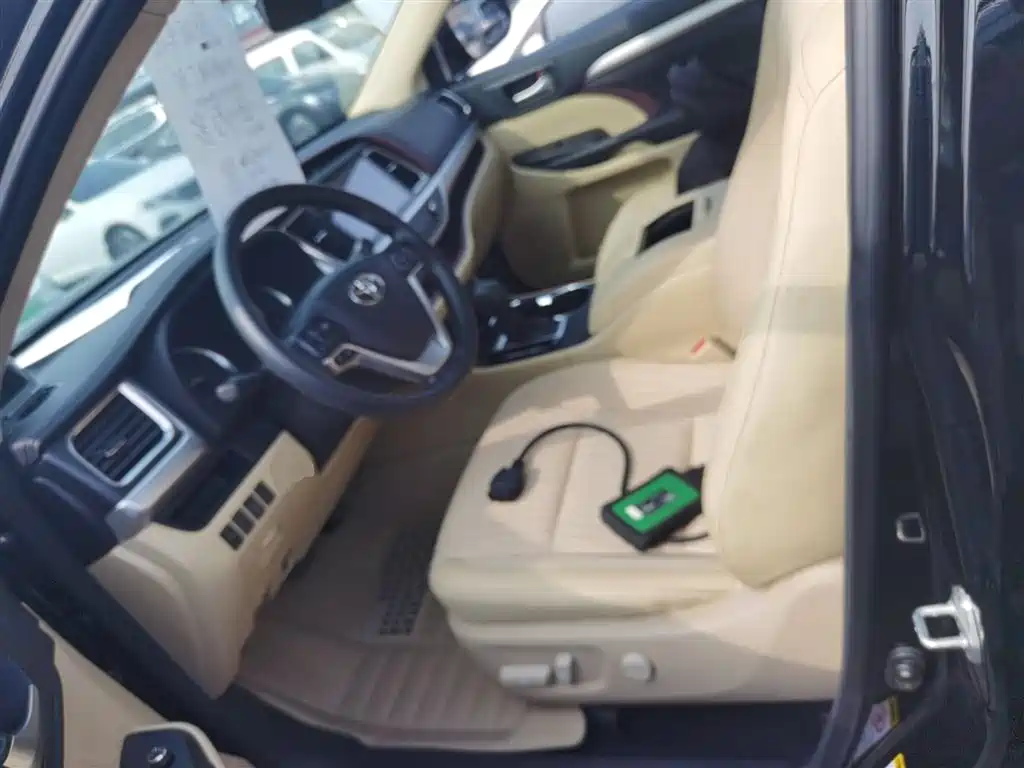 Toyota Highlander 2015 2.0T FWD Elite Edition 5-seater фото 15