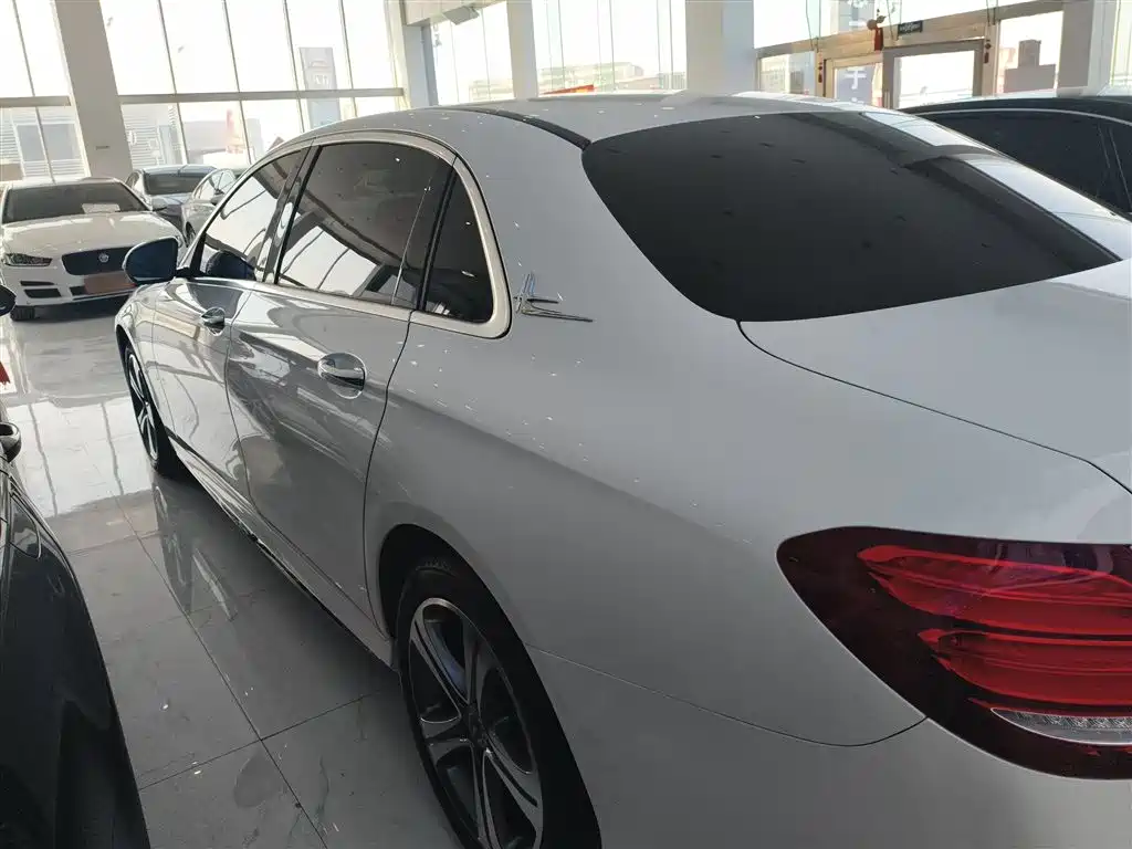 Mercedes-Benz E-Class 2018 E 200 L Sport фото 5