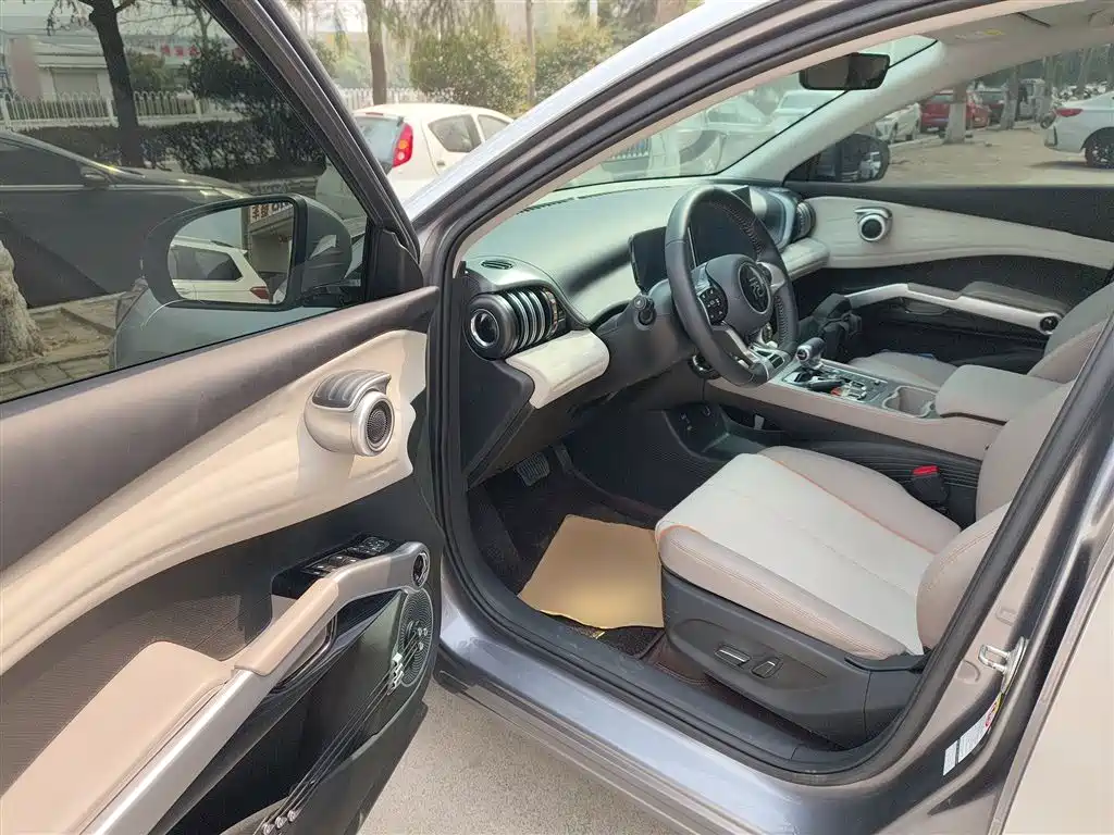 BYD Yuan PLUS 2024 Glory Edition 430KM Advanced фото 16