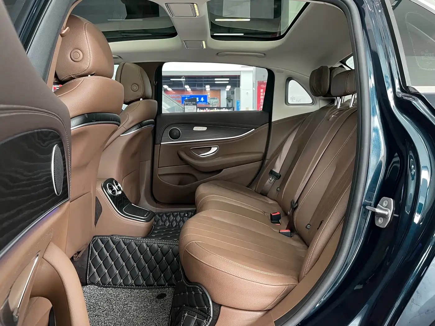 MERCEDES-BENZ E CLASS