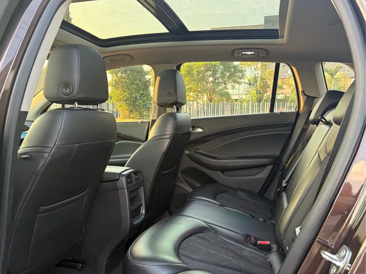 Buick Envision Plus 2020 20T FWD Leading фото 5