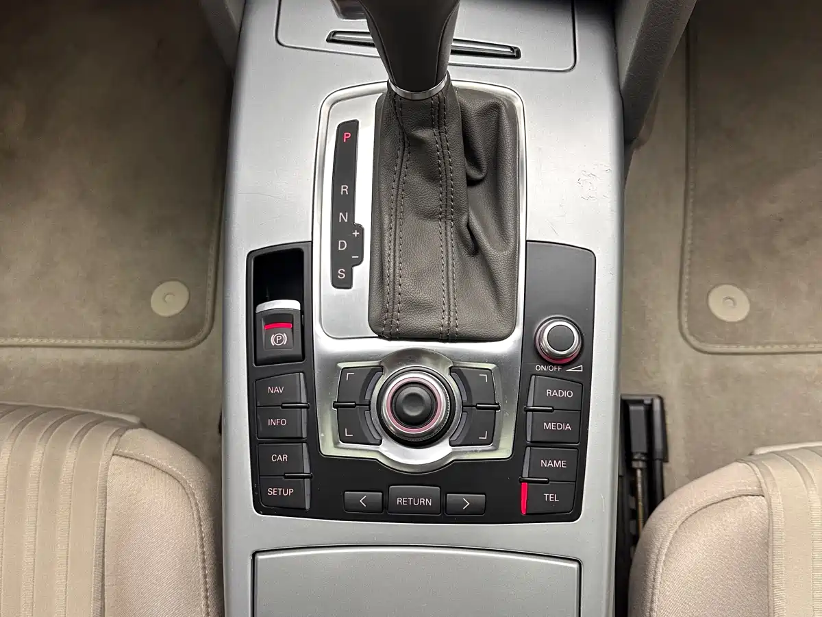Audi A6L 2011 Model 2.0 TFSI Auto Standard фото 26