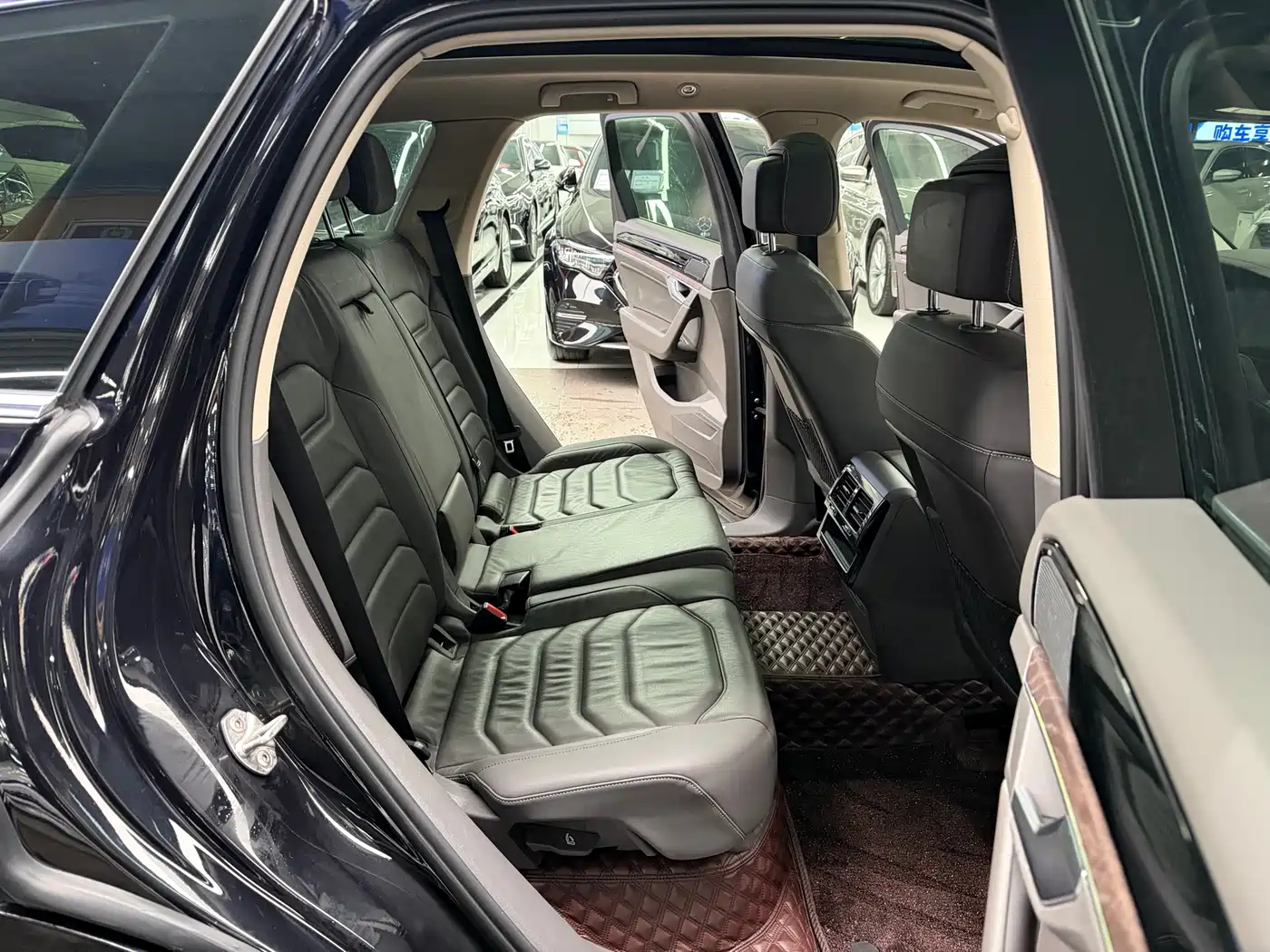 Volkswagen Touareg 2020 3.0TSI Enjoyment Edition China VI фото 18