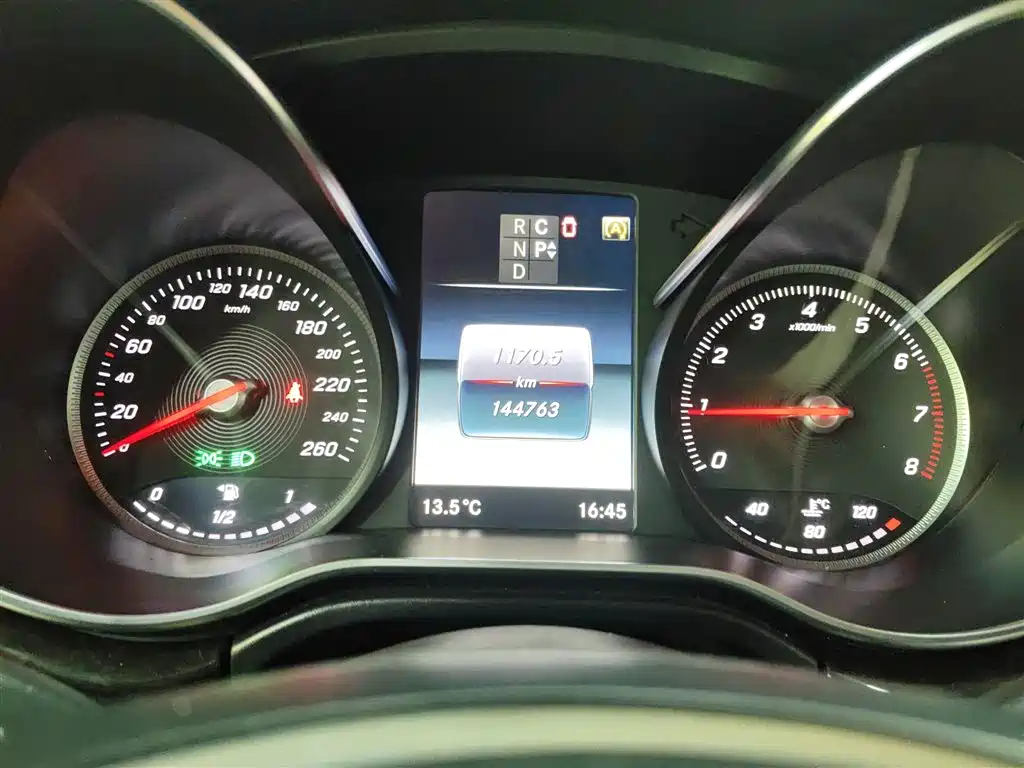 Mercedes-Benz V-Class 2018 V 260 L Premium Long Wheelbase Edition China VI фото 12