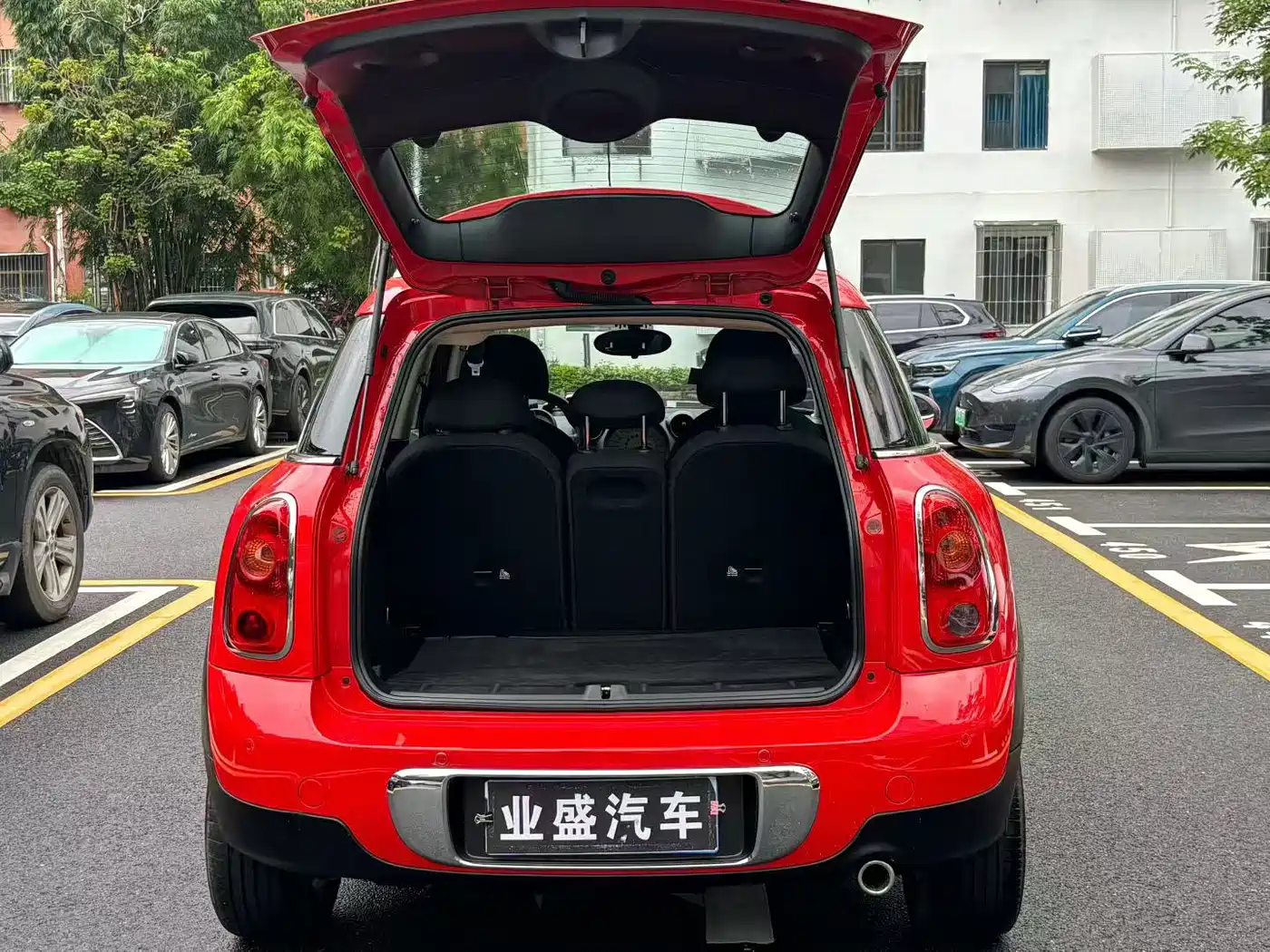 MINI COUNTRYMAN 2013 2011 1.6L ONE