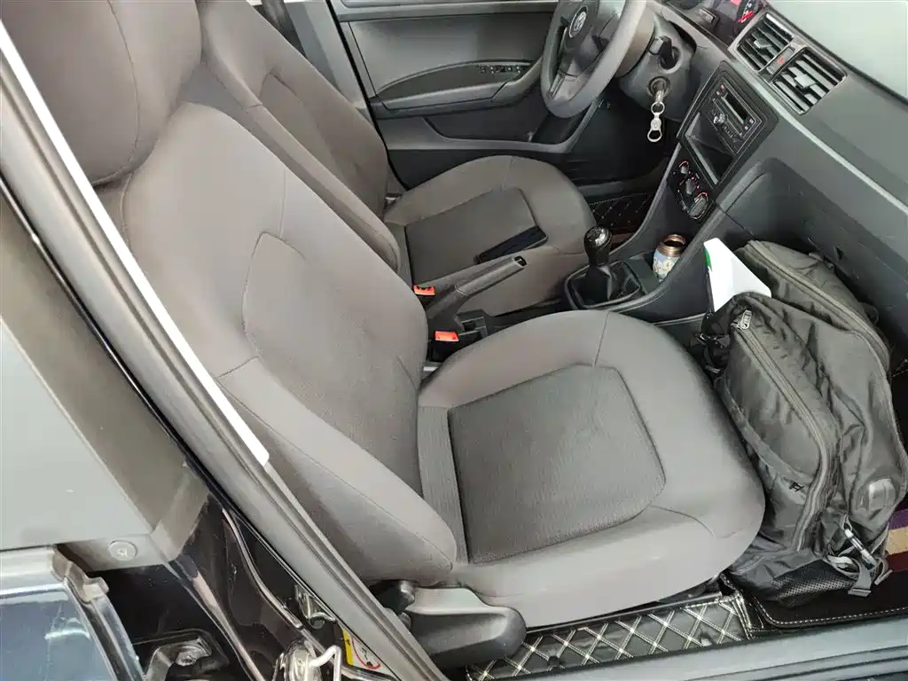 Volkswagen Santana 2015 1.4L Manual Trend Edition фото 25
