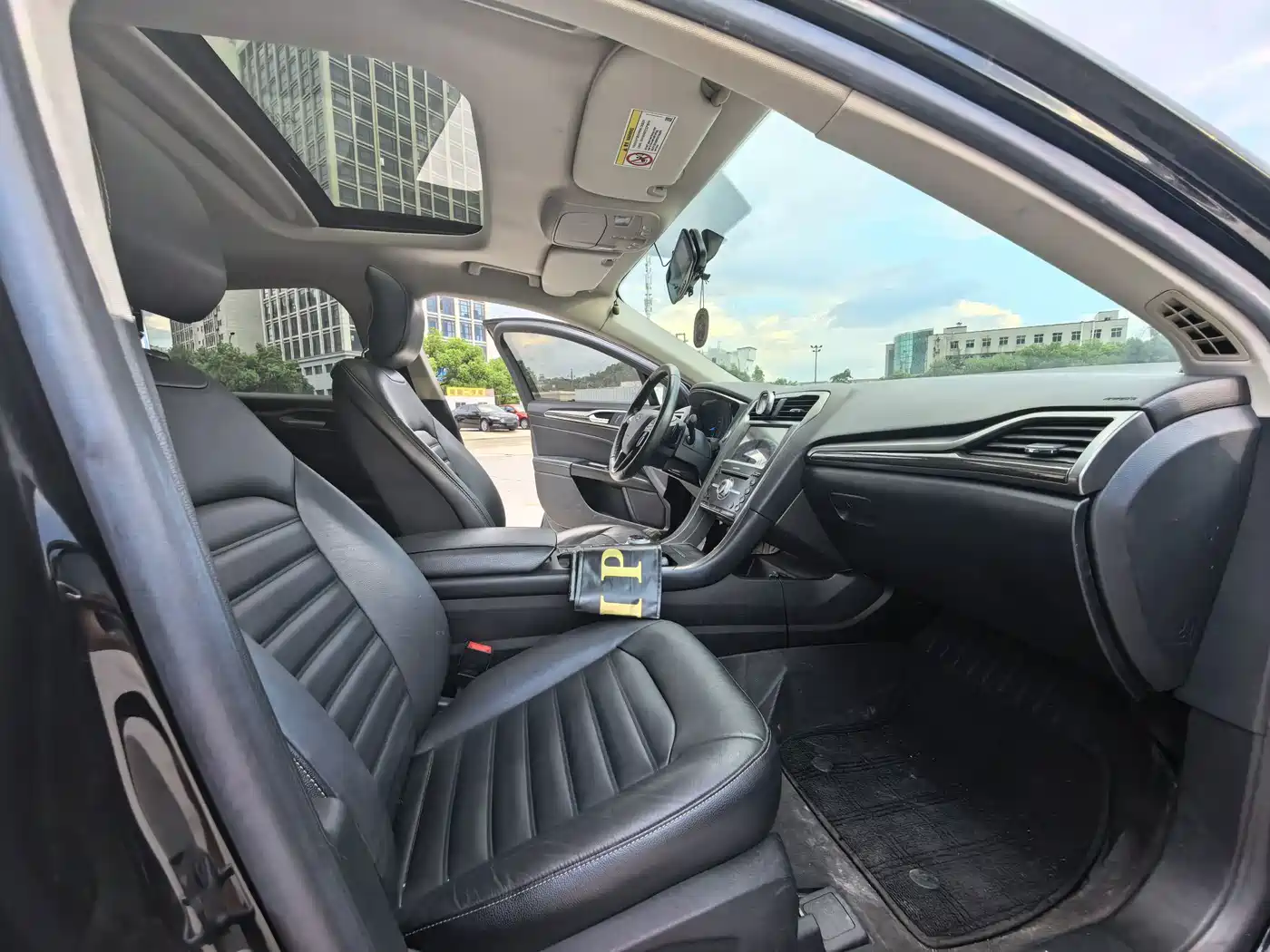Фото 13 - Ford Mondeo