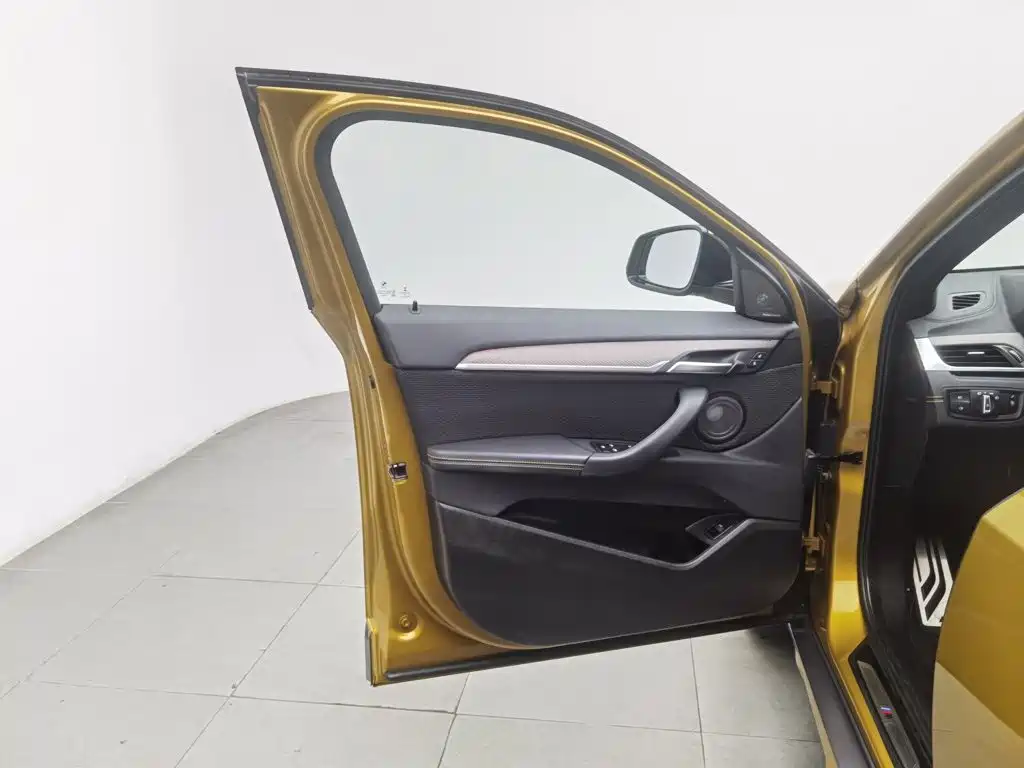 Фото 8 - BMW X2 (Import)