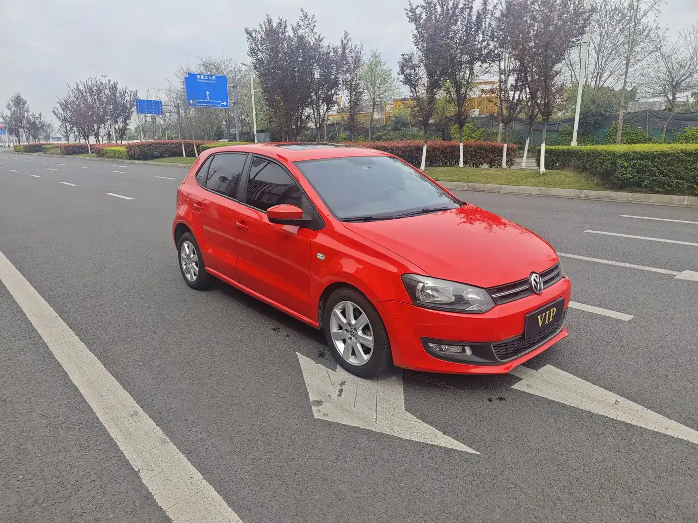 Volkswagen Polo 2011 1.6L Automatic Cool Edition фото 7