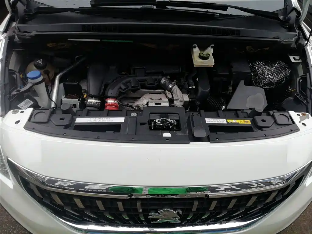Peugeot 3008 2016 1.6THP Automatic Standard Edition фото 20