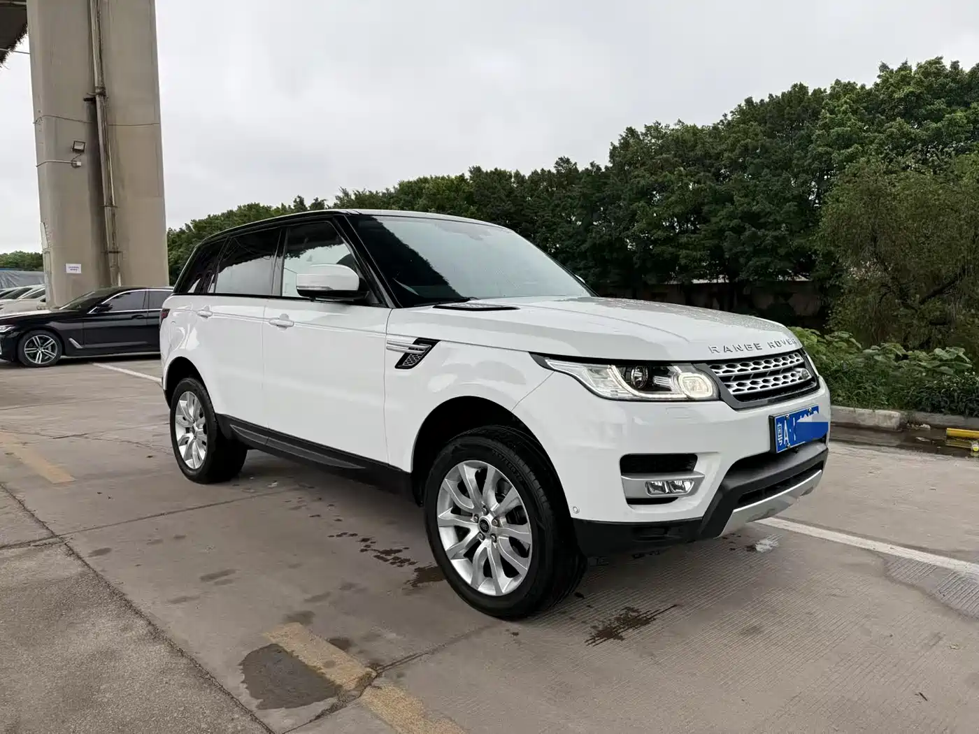 Land Rover Range Rover Sport 2014 3.0 SC V6 HSE фото 3