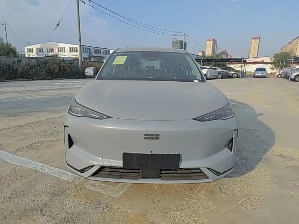 Фото 3 - Geely Galaxy Galaxy E5